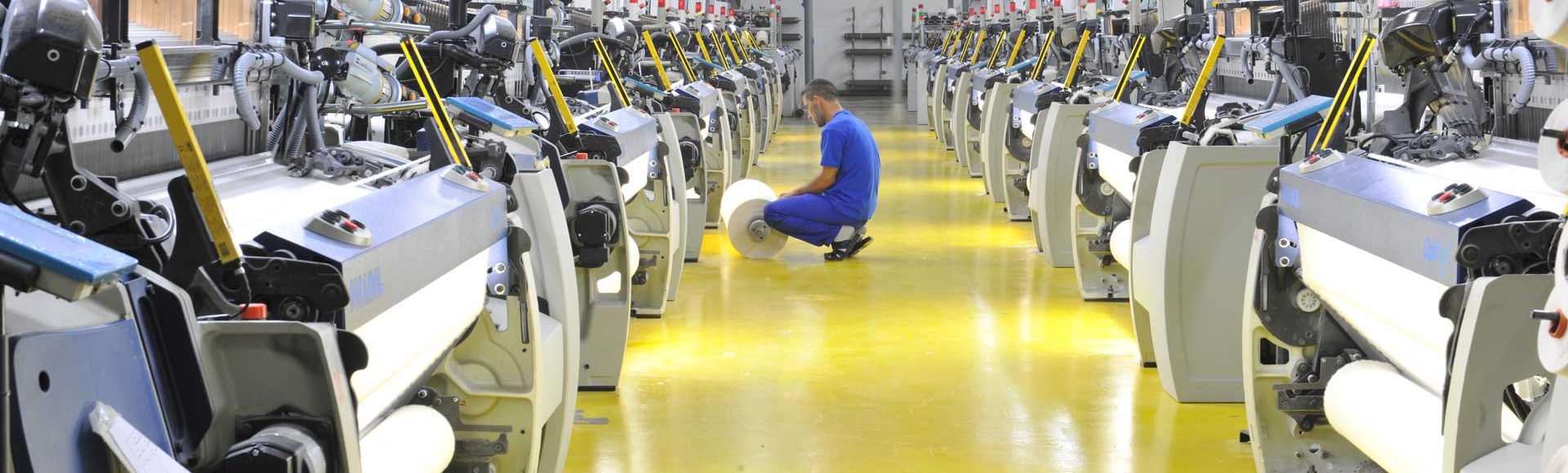 Pengusaha Industri Tekstil: Tantangan dan Krisis yang Mengancam Sektor Manufaktur?